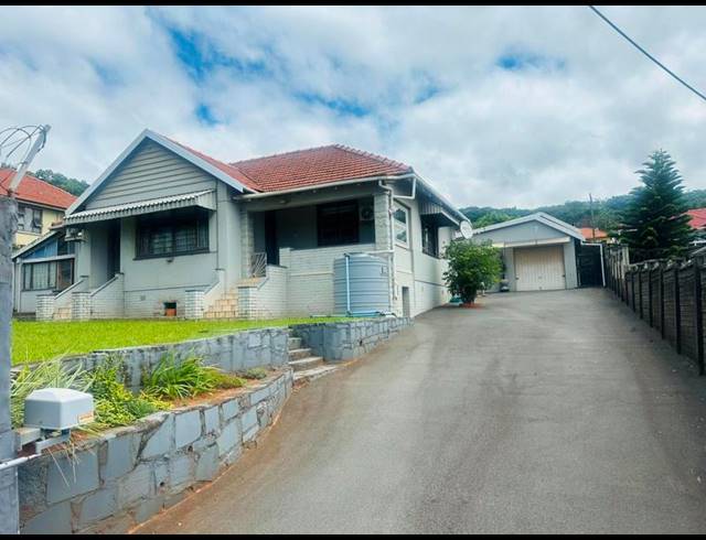 2 BEDROOM HOUSE FOR SALE IN MONTCLAIR